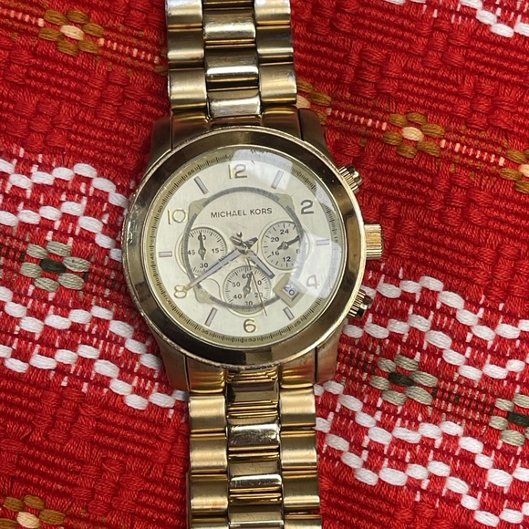 Michael Kors MK 8077 Gold Tone Watch Unisex - Picture 3 of 15